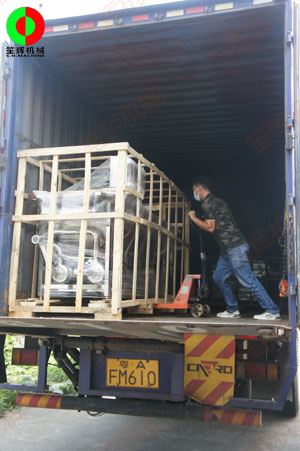 廣州客戶隨車自提現貨渦流洗菜機組!