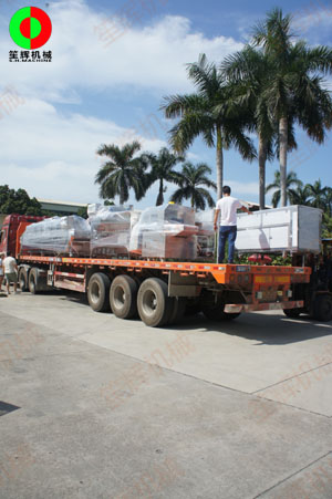 廣西某新建大型食品加工配送中心訂購的大批設備準備裝車駐場！