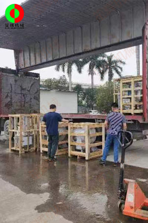 削皮機、切菜機、薯條機等一批蔬果加工設備發(fā)往海南海口！