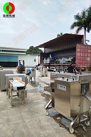 客戶訂購的一批肉類和水產加工設備發貨交付！